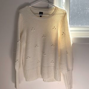 GAP | white puff sleeve sweater